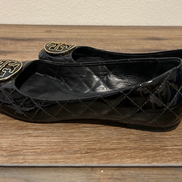 Tory Burch Black Quilted Patent Leather Ballet Flats SZ 8 - Picture 5 of 10